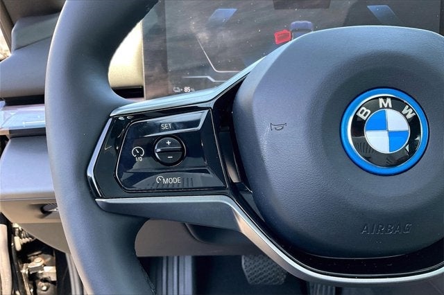 2024 BMW i5 eDrive40