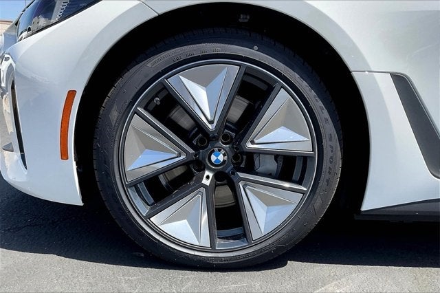 2025 BMW i4 xDrive40