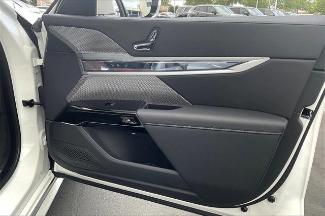 2025 BMW i7 xDrive60