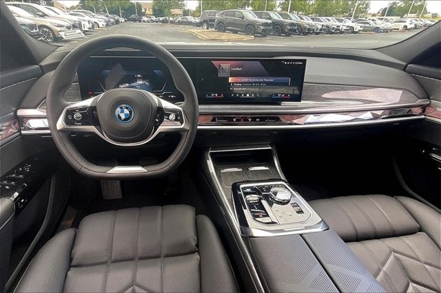 2025 BMW i7 xDrive60