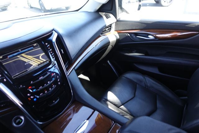 2018 Cadillac Escalade Luxury