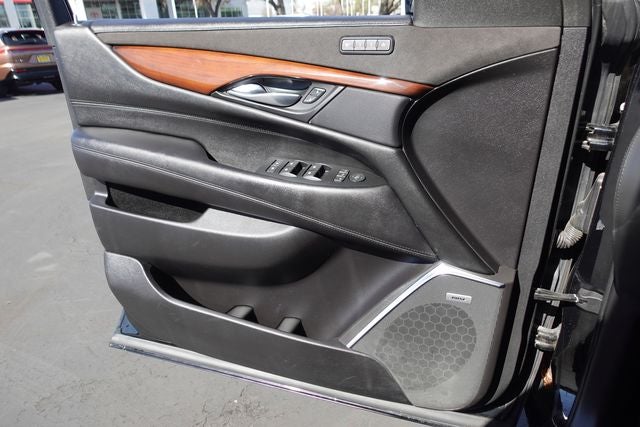 2018 Cadillac Escalade Luxury