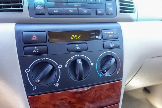 2005 Toyota Corolla LE