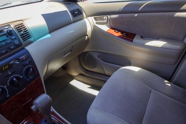 2005 Toyota Corolla LE