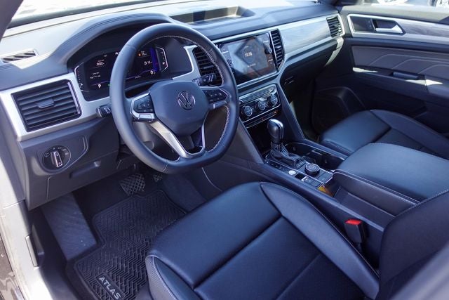 2023 Volkswagen Atlas Cross Sport 2.0T SE w/Technology