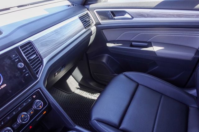 2023 Volkswagen Atlas Cross Sport 2.0T SE w/Technology