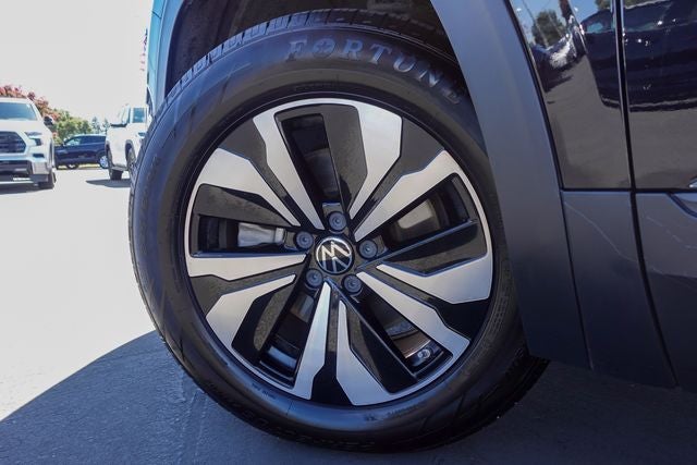 2024 Volkswagen Atlas 2.0T SE
