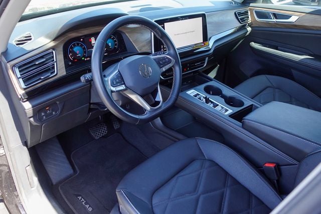2024 Volkswagen Atlas 2.0T SE