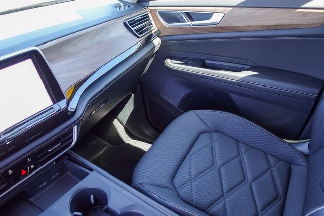 2024 Volkswagen Atlas 2.0T SE