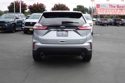 2020 Ford Edge SE