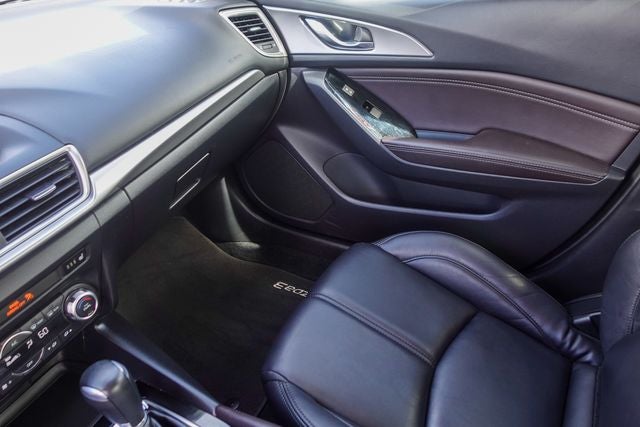 2018 Mazda Mazda3 Touring