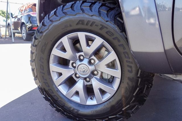 2018 Toyota Tacoma SR5 V6