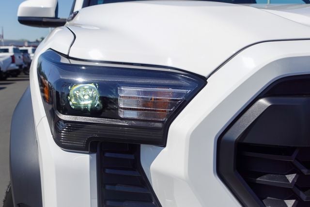 2026 Toyota Tacoma Hybrid TRD Off Road