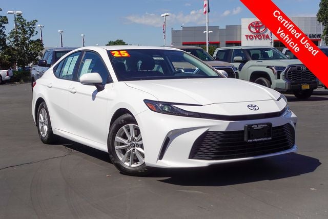 2025 Toyota Camry LE