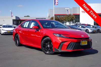 2025 Toyota Camry SE