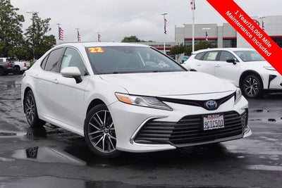 2022 Toyota Camry Hybrid XLE