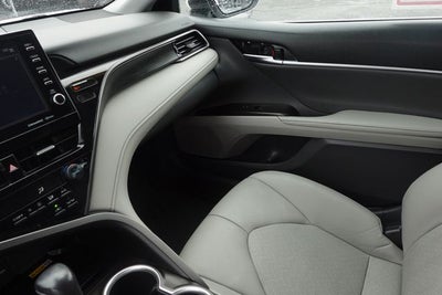 2022 Toyota Camry Hybrid XLE