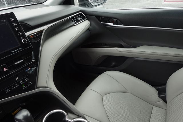 2022 Toyota Camry Hybrid XLE