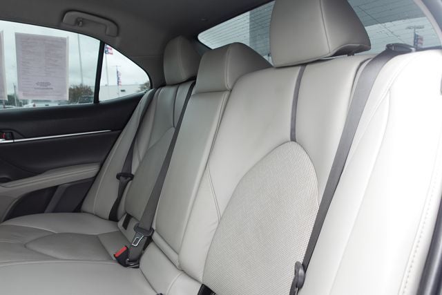 2022 Toyota Camry Hybrid XLE