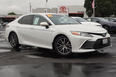 2022 Toyota Camry Hybrid XLE