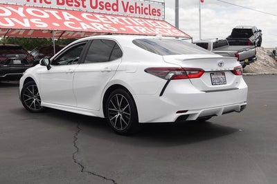 2022 Toyota Camry SE
