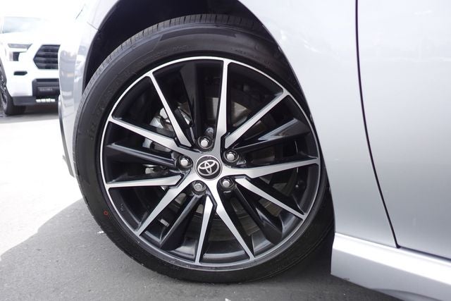 2021 Toyota Camry Hybrid SE