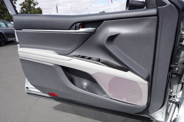 2021 Toyota Camry Hybrid SE
