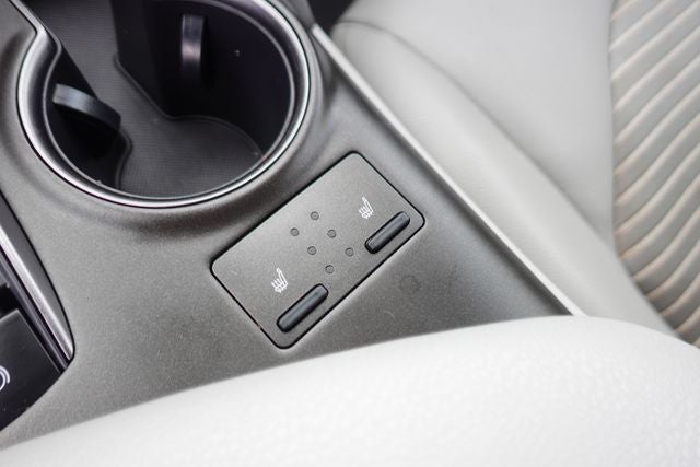 2021 Toyota Camry Hybrid SE