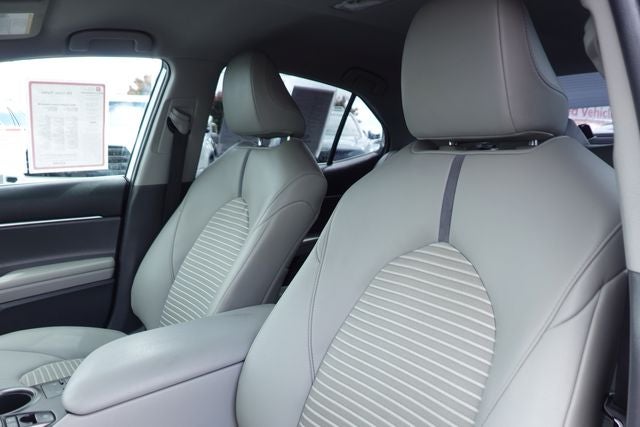 2021 Toyota Camry Hybrid SE
