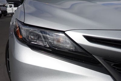 2021 Toyota Camry Hybrid SE