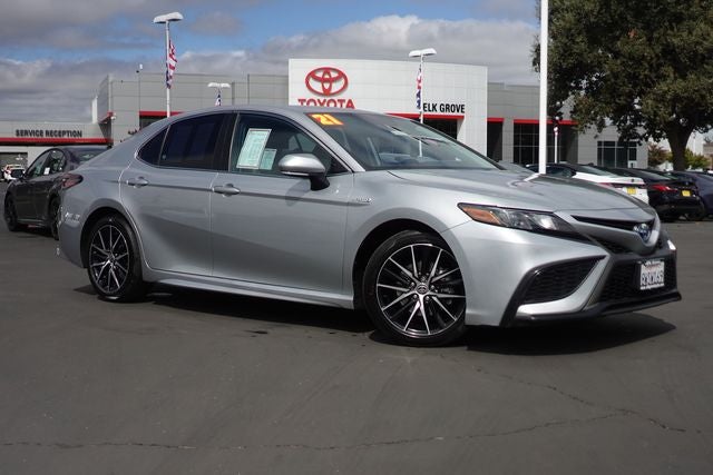 2021 Toyota Camry Hybrid SE