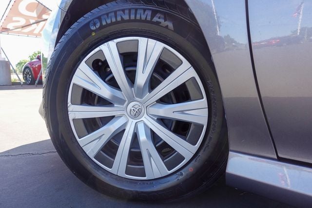 2024 Toyota Camry Hybrid LE