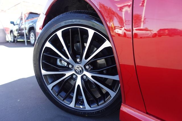 2020 Toyota Camry SE