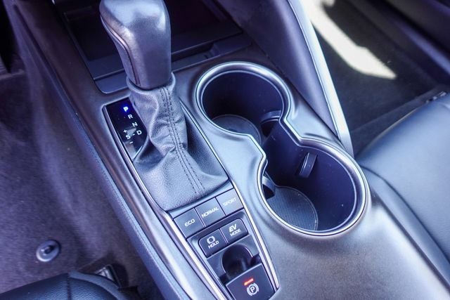 2024 Toyota Camry Hybrid SE