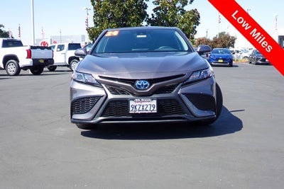 2024 Toyota Camry Hybrid SE