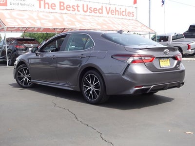 2022 Toyota Camry SE