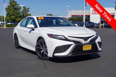 2024 Toyota Camry SE