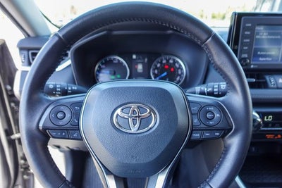 2022 Toyota RAV4 Hybrid XLE Premium