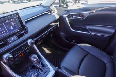 2022 Toyota RAV4 Hybrid XLE Premium