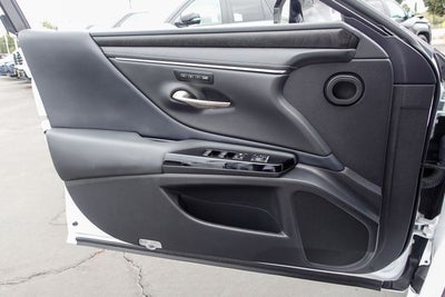 2025 Lexus ES 350