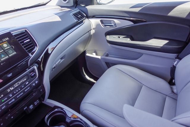 2021 Honda Pilot Touring 7 Passenger
