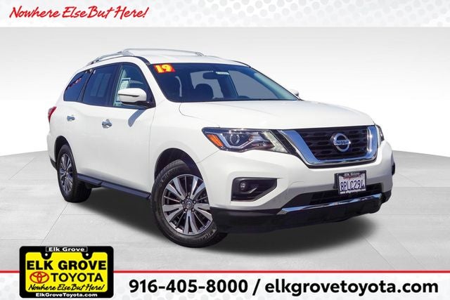 2019 Nissan Pathfinder SV