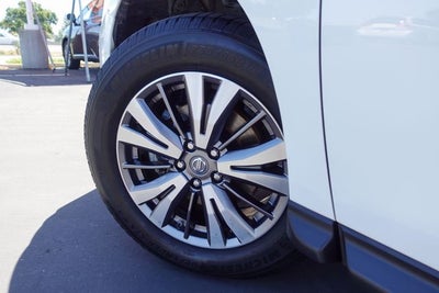 2019 Nissan Pathfinder SV