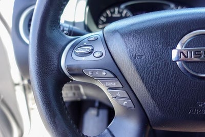 2019 Nissan Pathfinder SV