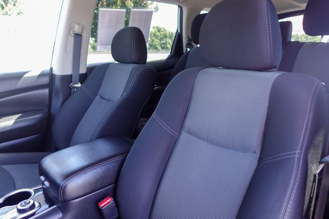 2019 Nissan Pathfinder SV