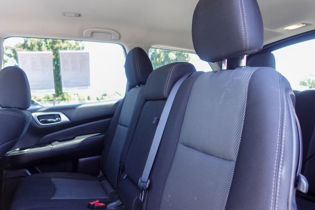 2019 Nissan Pathfinder SV