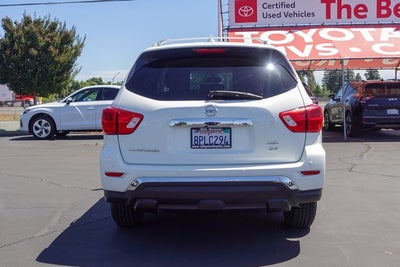 2019 Nissan Pathfinder SV