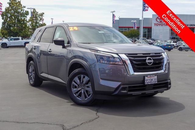 2024 Nissan Pathfinder S