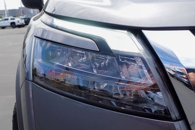 2024 Nissan Pathfinder S