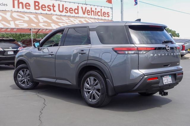 2024 Nissan Pathfinder S